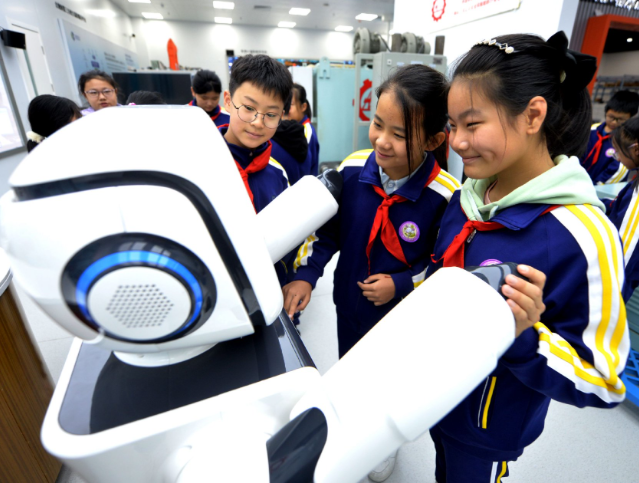 不同年龄段有不同的学习内容让学生们循序渐进学科技练本领 不同年龄段有不同的学习内容让学生们循序渐进学科技练本领