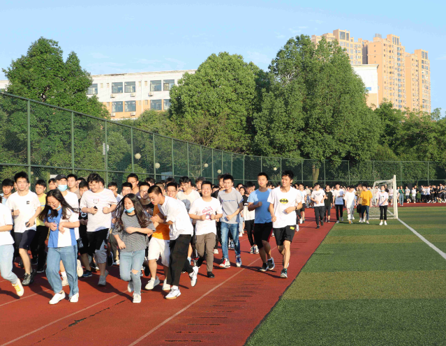 学位添加后不同区域的学生取得更加均衡的升学时机